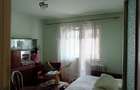 Apartament cu 4 camere decomandat în Dâmbovița