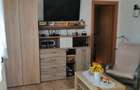 Vind casa cu doua apartamente cu intrare separata.