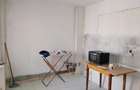 Apartament cu 3 camere semidecomandat în Dacia
