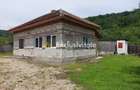 Casa de terminat in Bascov-Valea Ursului, Strada Salcamilor - 1