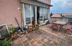 Apartament 3 camere - terasa 42 mp, garsoniera, pivnite - zona Sub Arini