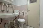 Vanzare 2 camere curat liber decomandat et 3 central Gaesti