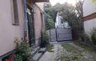 De vanzare vila S+P+1 ( 2 apartamente tip duplex) 7camere, 2 bai. - 9