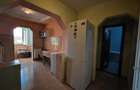 Inchiriez apartament cu 2 camere decomandat 260euro str. Moldovei col? cu Lacul Ro?u zona Rogerius