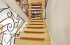 Apartament spatios cu doua camere de inchiriat la casa