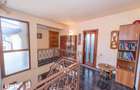 Casa individuala de vanzare, 220 mp utili , 1000 mp teren, cu piscina
