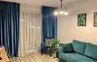 Inchiriez Apartament 2 camere decomandat (Mall Coresi Kasper) cu loc parcare