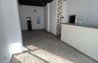 Spatiu comercial Racaciuni, central, vad bun, renovat de inchiriat - 1