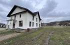Pensiune in constructie cu potential turistic si teren generos. 420mp - 14