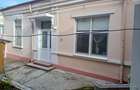 Casă cu 3 camere cu Garaj în Central - 2
