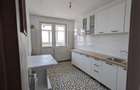 Apartament cu 3 camere semidecomandat în Central - 3