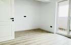 Apartament cu 3 camere decomandat în Titan - 9