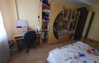Inchiriez PT FETE o camera MARE in apartament 3 camere CETATE-75 euro - 4