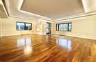 Apartament cu 4 camere decomandat în Capitale - 4