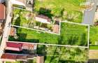 Casuta cu parc privat de 1.500mp, Central, Bodoc, la 15 min - 17