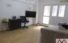 Apartament cu 3 camere semidecomandat în Tineretului - 2