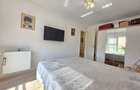 Apartament cu 3 camere decomandat în Tractorul - 12