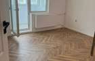 Apartament cu 3 camere decomandat în Drumul Sării - 3
