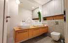 Apartament cu 3 camere semidecomandat în Central - 16