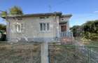 Casa din caramida, cu teren 5810 mp - Calinesti - 2