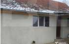 Casa de vanzare intr-o zona lini?tita, sus pe deal, cu - 2