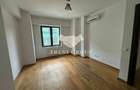Apartament cu 3 camere decomandat în Aviației - 10