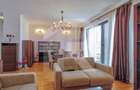 Apartament cu 3 camere decomandat în P-ța Victoriei - 1