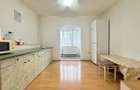 Apartament cu 2 camere decomandat, etaj intermediar - 4