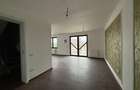 Duplex cu 6 camere cu Canalizare în Bucium - 3