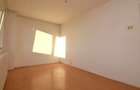 Apartament cu 3 camere semidecomandat în Berceni - 9
