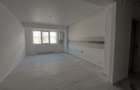 Apartament cu 3 camere decomandat în Metalurgiei - 1