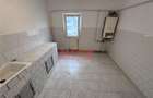 Apartament cu 3 camere semidecomandat în Central - 1