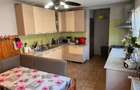 Casă cu 5 camere în Central - 1