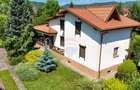 Casă cu 7 camere cu Teren 4694 Mp în Brebu - 12