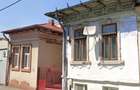 Casă cu 7 camere cu Teren 290 Mp în Central - 1
