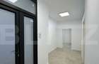 Spațiu comercial, de 75 mp, în Central - 4