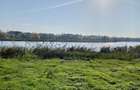 Teren vedere panoramica parțială lac si pădure, central, toate utilitățile - 4