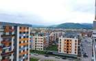 Apartament cu 3 camere decomandat în Tractorul - 2