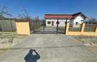 Casă cu Teren 700 Mp în Prundeni - 2