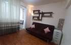 Inchiriez o camera intr-un apartament cu 3 camere - 5