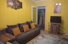 Apartament decomandat cu 2 camere ?i balcon inchis - la cheie