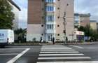 Spatiu comercial de inchiriat ( 4 camere ) - pretabil pentru cabinet medical , coafor , birouri