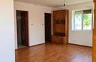 Casă cu 2 camere în Românași - 9