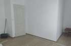 Vand apartament 3 camere zona centrala - 2