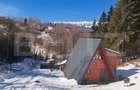 Oportunitate de investitie 3 Cabane A-Frame la cheie in Moieciu