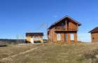 Cabana cu 4 camere si teren de 1500 mp in Marisel
