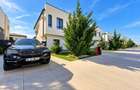 Casă de închiriat Tunari AeroCity, 3 dormitoare, 3 băi, curte 400m