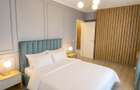 Apartament cu 2 camere, decomandat, mobilat si utilat, geam la baie, et 4 - 5