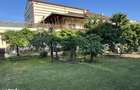 Casa / Cladire cu 16 camere + Curte & Parcare 2 CF-uri Marasti Intre - 1