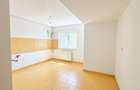 Apartament cu 3 camere decomandat în Vitan - 3